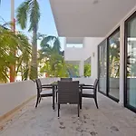 Fabulous Apartment In Downtown Playa Rooftop Pool