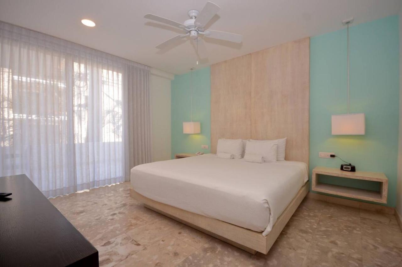 Fabulous In Downtown Playa Rooftop Pool *